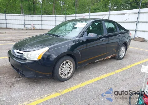 2010 Ford Focus Se z USA, uszkodzony, nr VIN 1FAHP3FN8AW183123